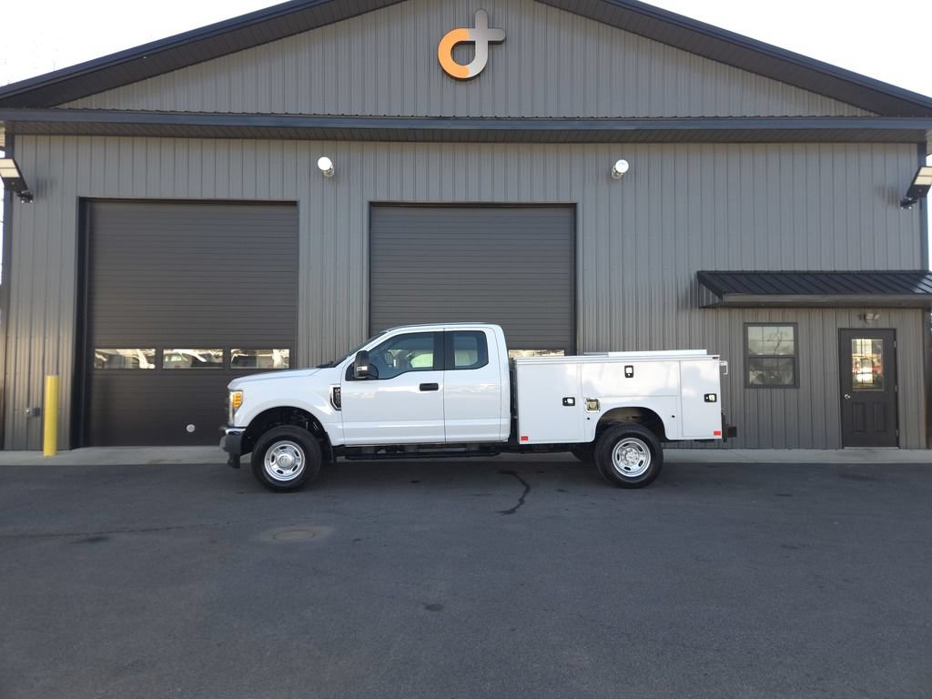 Used 2017 Ford F250 XL w/ Power Equipment Group AWD/4WD image 26