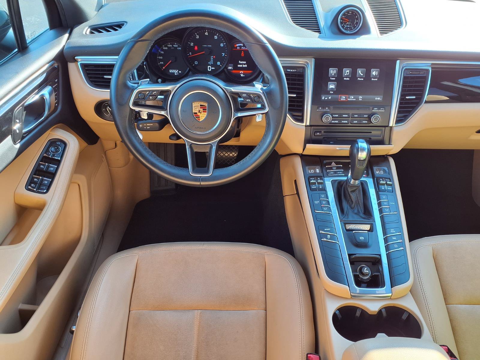 Used 2018 Porsche Macan AWD/4WD image 2