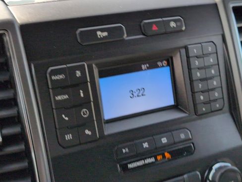 Used 2018 Ford F150 XLT image 38