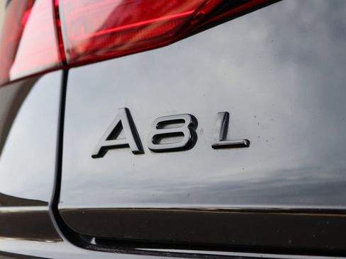 Used 2022 Audi A8 L 3.0T image 14