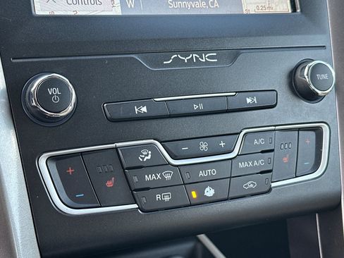 Used 2019 Ford Fusion SEL image 24