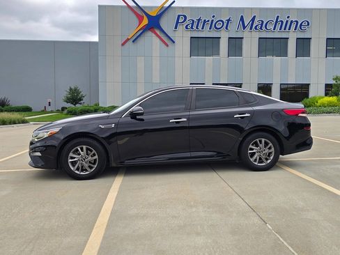 Used 2020 Kia Optima LX FWD image 2