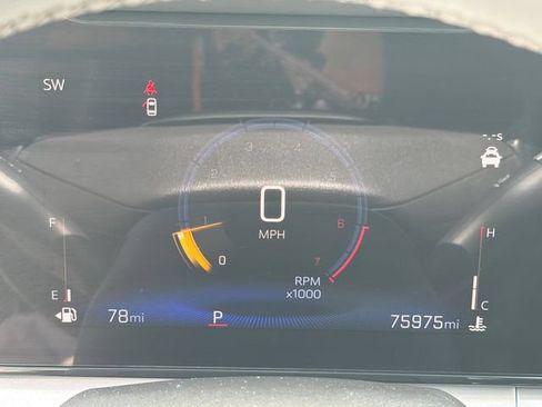 Used 2024 Chevrolet Trax LT w/ LT Convenience Package FWD image 26