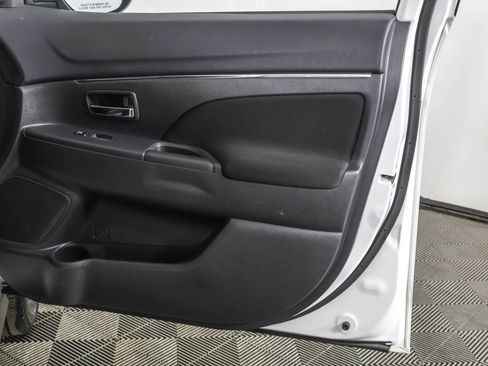 Used 2017 Mitsubishi Outlander Sport SE image 46