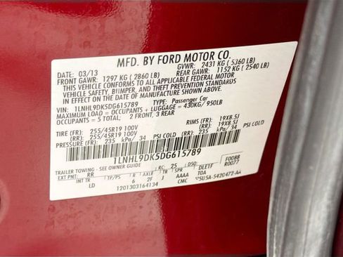 Used 2013 Lincoln MKS FWD image 23