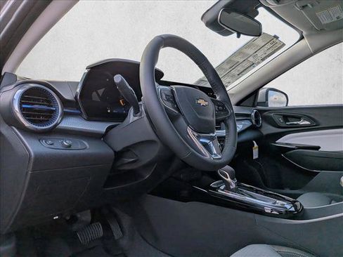 New 2026 Chevrolet Trax LT w/ Driver Confidence Package image 9