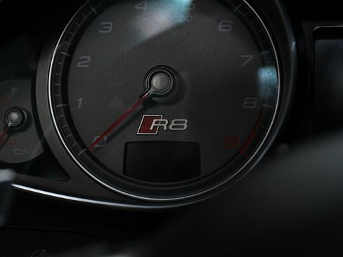 Used 2014 Audi R8 V8 w/ Convenience Package AWD/4WD image 34
