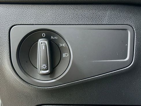 Used 2024 Volkswagen Tiguan SE R-Line image 27