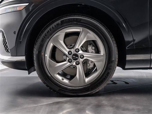 New 2026 Genesis GV70 2.5T Advanced AWD/4WD image 13