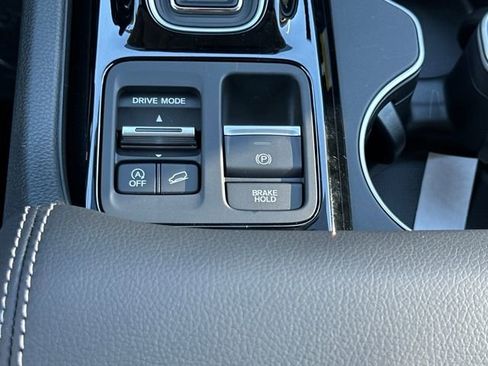 New 2025 Honda Pilot Touring image 25