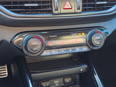 Used 2022 Kia Forte GT-Line w/ GT-Line Premium Package image 22