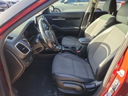 Used 2023 Kia Seltos S w/ Navigation Package AWD/4WD image 21