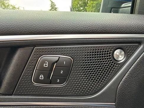 Used 2020 Ford Edge Titanium w/ Equipment Group 301A AWD/4WD image 21
