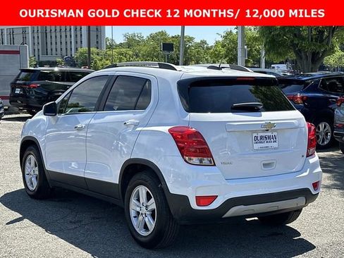 Used 2020 Chevrolet Trax LT w/ LT Convenience Package FWD image 4