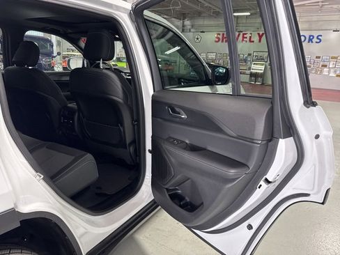 New 2025 Jeep Grand Cherokee Laredo X w/ Luxury Tech Group I image 36