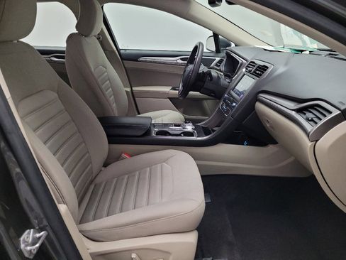 Used 2019 Ford Fusion SE image 21