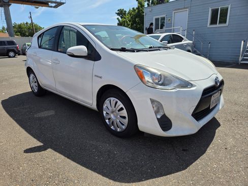 Used 2016 Toyota Prius C Two FWD image 5