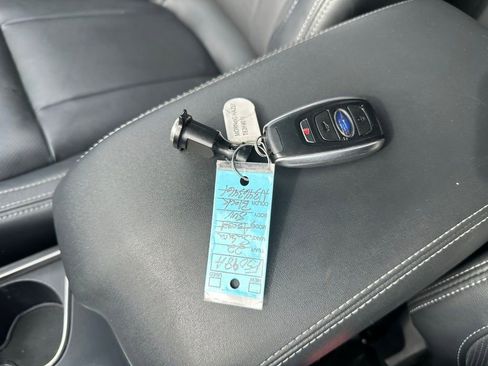 Used 2022 Subaru Ascent Limited w/ Technology Package image 33