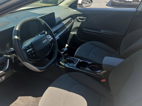 Used 2025 Kia K4 FWD image 8