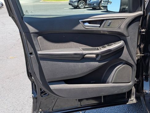 Used 2015 Ford Edge SE w/ Cargo Accessory Package FWD image 11