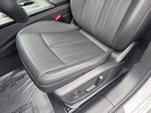 Used 2024 Audi A6 Premium Plus image 16