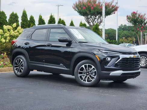 New 2026 Chevrolet TrailBlazer LT w/ Convenience Package image 2