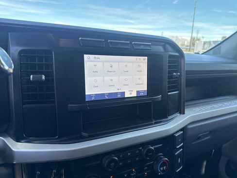 Certified 2023 Ford F250 XL w/ XL Chrome Package image 14