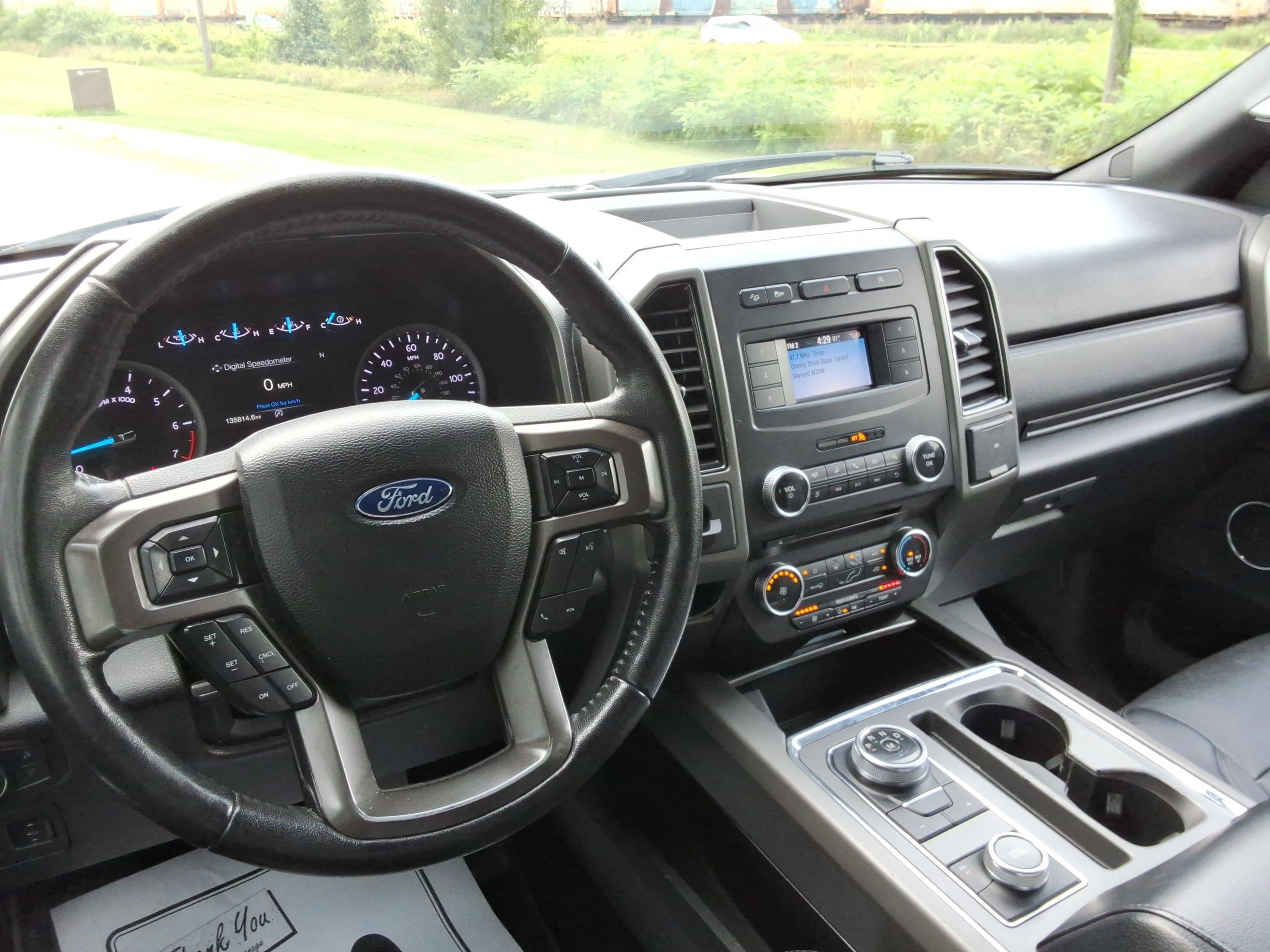 Used 2018 Ford Expedition XLT w/ Equipment Group 201A AWD/4WD image 12