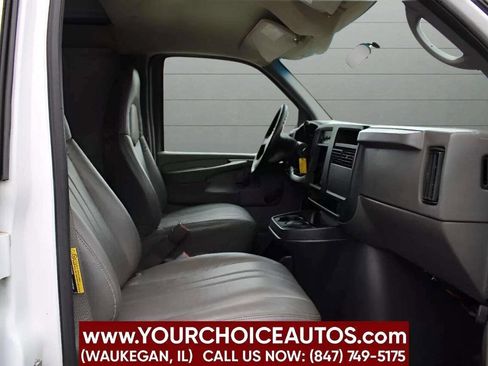 Used 2004 Chevrolet Express 1500 image 9