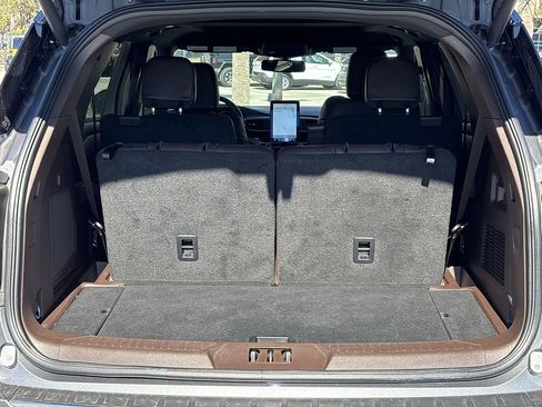 Certified 2024 Ford Explorer King Ranch w/ Technology Package image 8