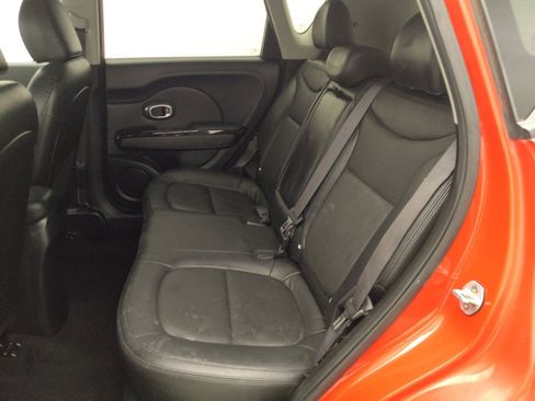 Used 2016 Kia Soul ! FWD image 18