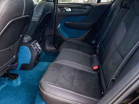 Used 2023 Volvo C40 P8 Recharge Plus image 19