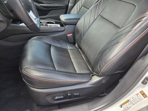 Used 2024 Nissan Altima 2.0 SR FWD image 10