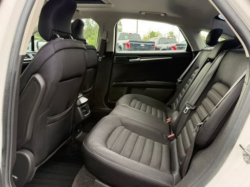 Used 2013 Ford Fusion SE FWD image 16