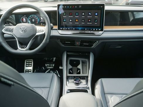 New 2026 Volkswagen Tiguan SEL R-Line AWD/4WD image 14