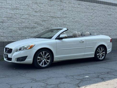 Used 2012 Volvo C70 T5 w/ Climate Pkg FWD image 12