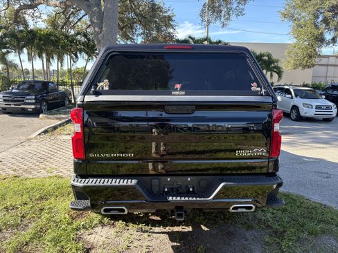 Used 2024 Chevrolet Silverado 1500 High Country AWD/4WD image 6