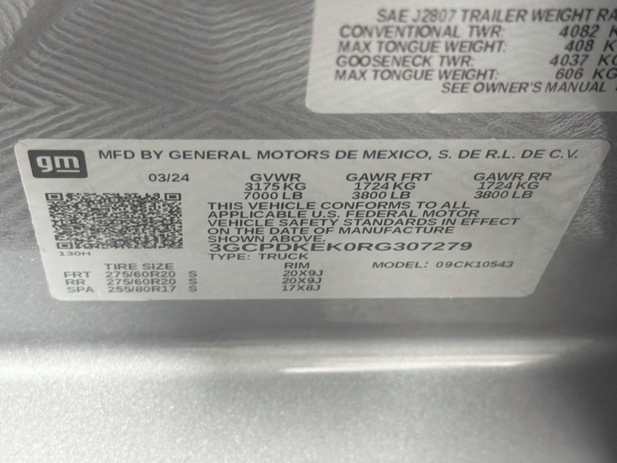 Used 2024 Chevrolet Silverado 1500 LT AWD/4WD image 12