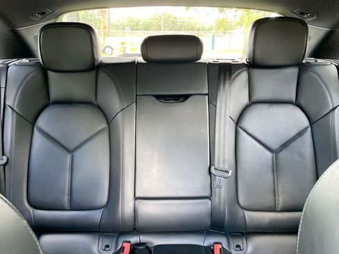 Used 2018 Porsche Macan Sport Edition image 39