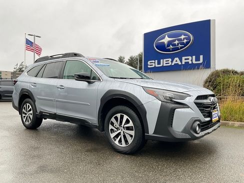 Certified 2025 Subaru Outback Premium image 2