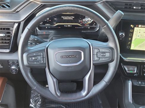 Used 2024 GMC Sierra 2500 Denali Ultimate image 9