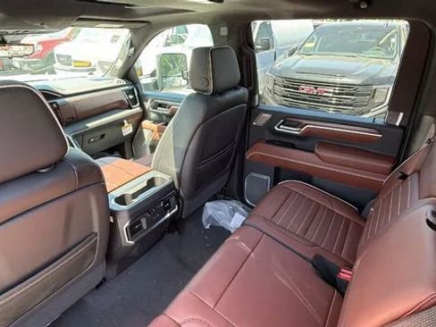 New 2026 GMC Sierra 2500 Denali Ultimate AWD/4WD image 37