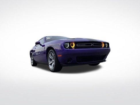 Used 2019 Dodge Challenger SXT RWD image 50