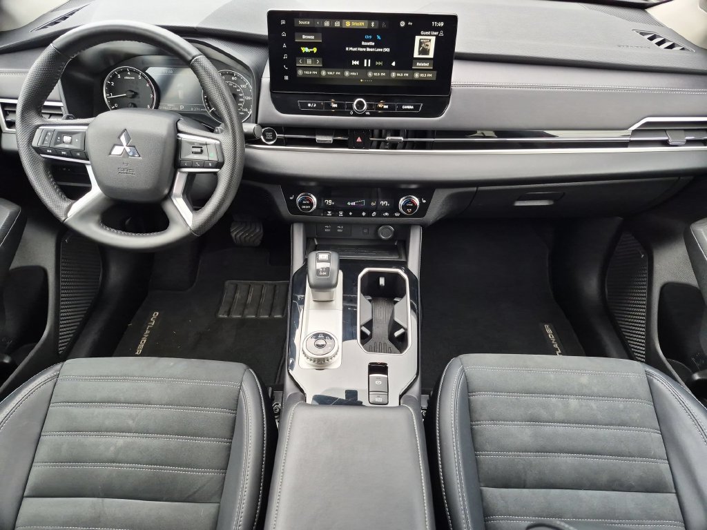 Used 2025 Mitsubishi Outlander SE AWD/4WD image 26