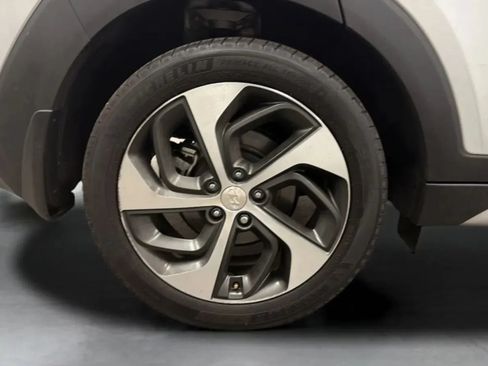 Used 2018 Hyundai Tucson Value FWD image 25