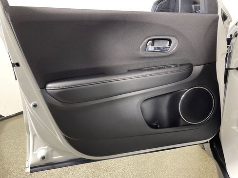 Used 2022 Honda HR-V EX image 19