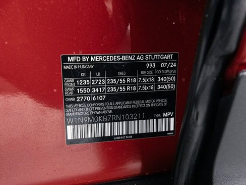Used 2024 Mercedes-Benz EQB 300 4MATIC image 33