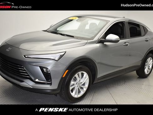 Used 2025 Buick Envista Preferred FWD image 1
