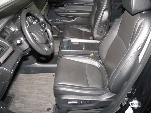Used 2023 Honda Odyssey Touring image 10