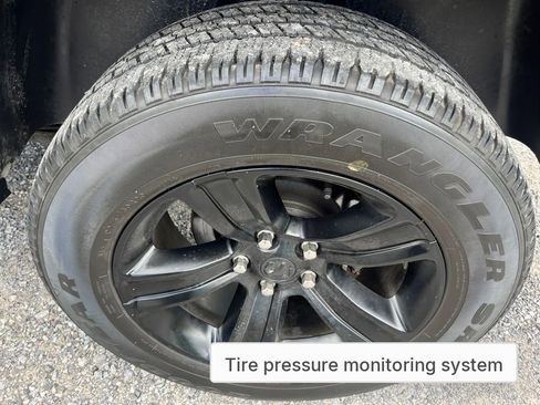 Used 2022 RAM 1500 Classic Warlock w/ Electronics Group image 8